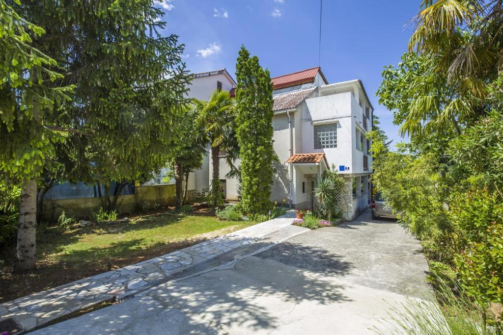 Apartman Laurus مالينسكا المظهر الخارجي الصورة